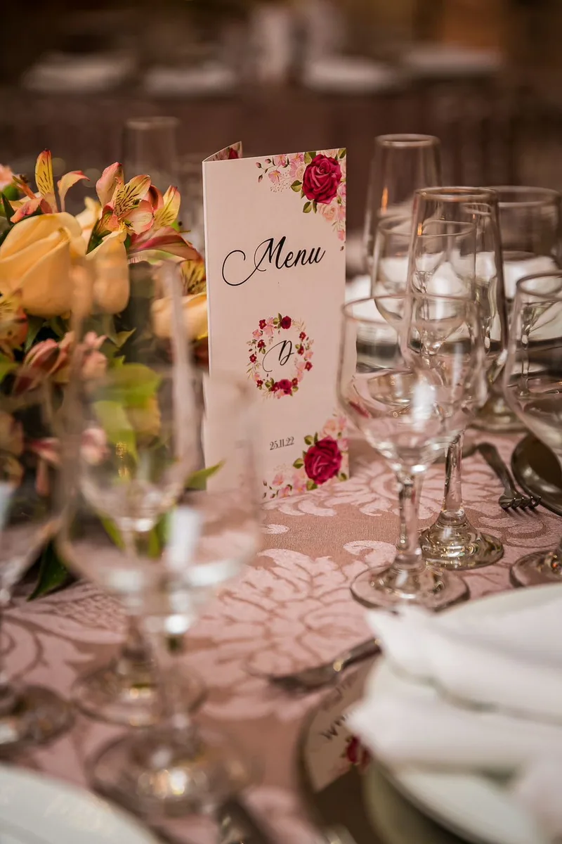 menus elegantes para festas ideal para deixar em pé na mesa